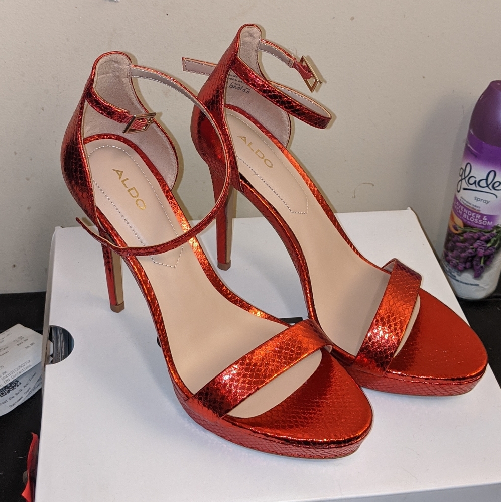 Aldo Madalene Red Metallic Snakeskin Open Toe Stiletto High Heels Sandals Size 8